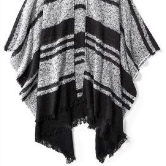 Old Navy Poncho Black and White Shawl - Picture 2 of 4